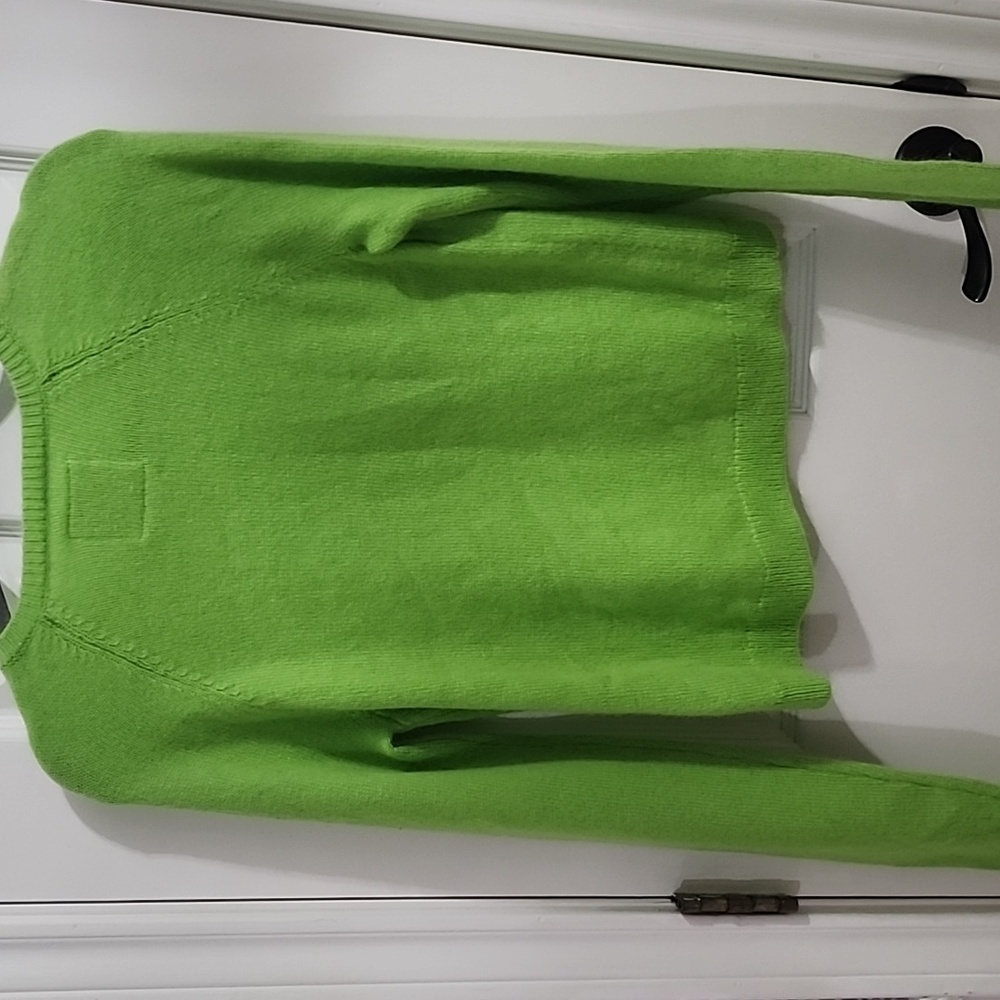 NWT Abercrombie & Fitch Rabbit Hair Blend Neon Green Sweater Size Medium - Picture 7 of 8